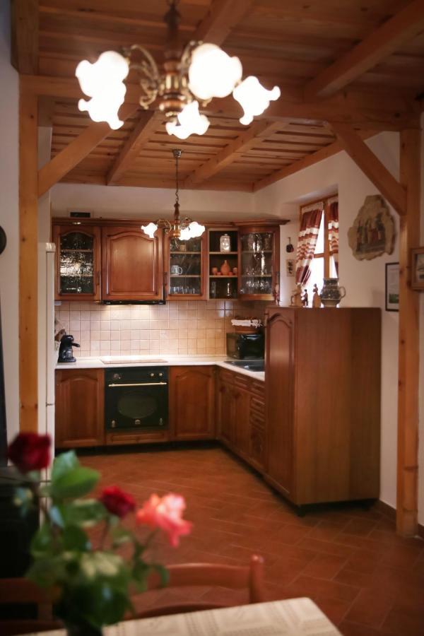 Angelika Vendeghaz Apartment Dinnyes ภายนอก รูปภาพ