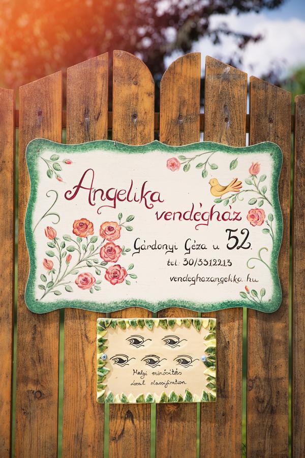 Angelika Vendeghaz Apartment Dinnyes ภายนอก รูปภาพ
